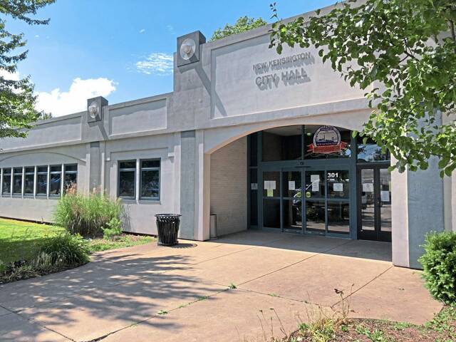 8519753_web1_vnd-NewKensingtonCityHall-web-061220