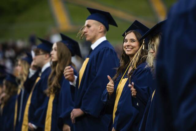 8523862_web1_gtr-lo-NorwinGraduation1-052425