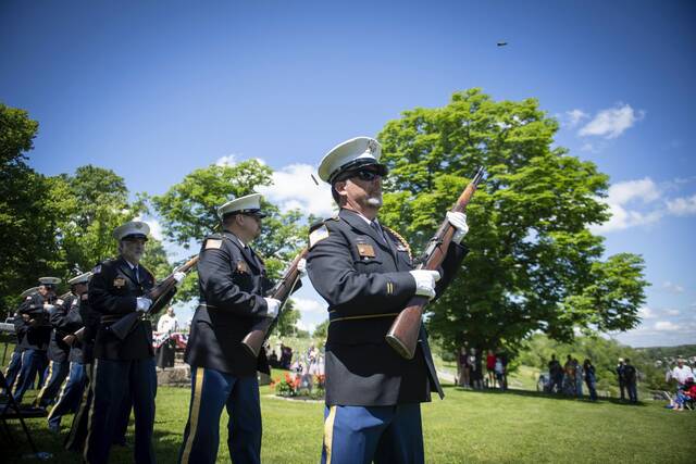 8529278_web1_gtr-IrwinCivilWarVet17-052725
