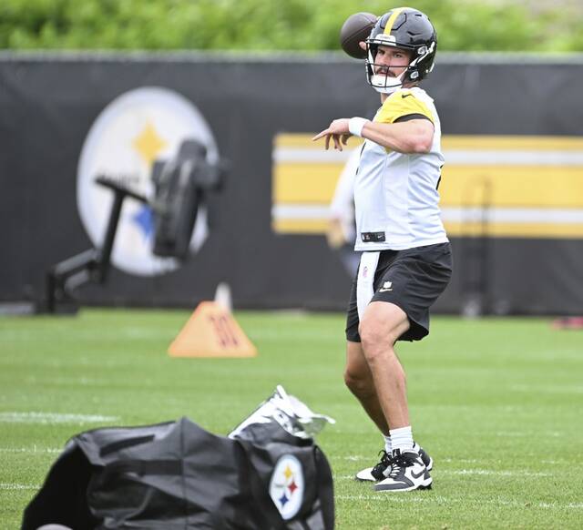 8540125_web1_ptr-Steelers03-052825