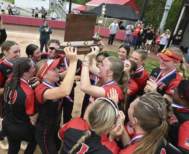 Mohawk hands 1st loss to South Park to repeat as WPIAL Class 3A champs
