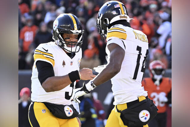 8549145_web1_ptr-SteelersBengals27Web-120224