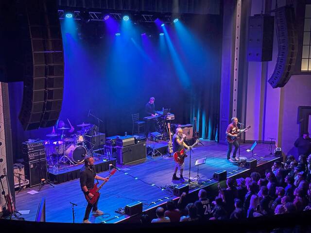 8544280_web1_ptr-PeterHook2-053125