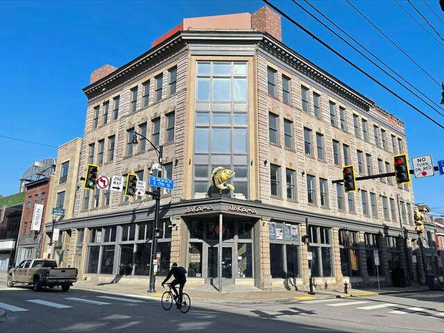8548426_web1_PTR-Nakama-restaurant-Pittsburgh-South-Side-2025