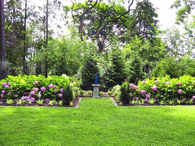 8551873_web1_sj-shalergardentour-061925