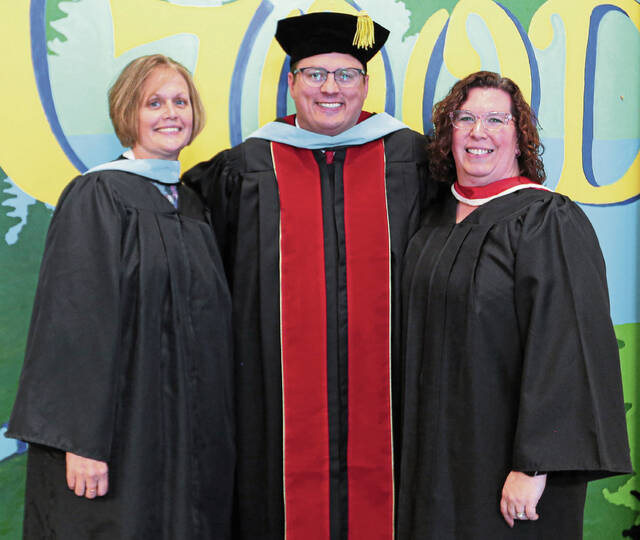 8555205_web1_spectrum-grad-2