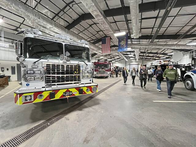 8555286_web1_nhj-rossexpo2-060125
