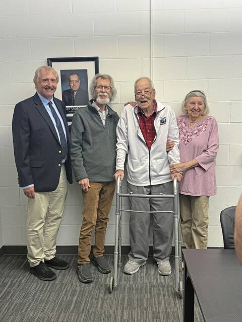 8559479_web1_HER-ConferenceRoom-061225