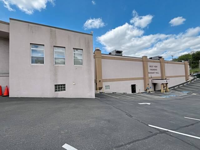 8561629_web1_nhj-schollsbicyclecenter7-061925