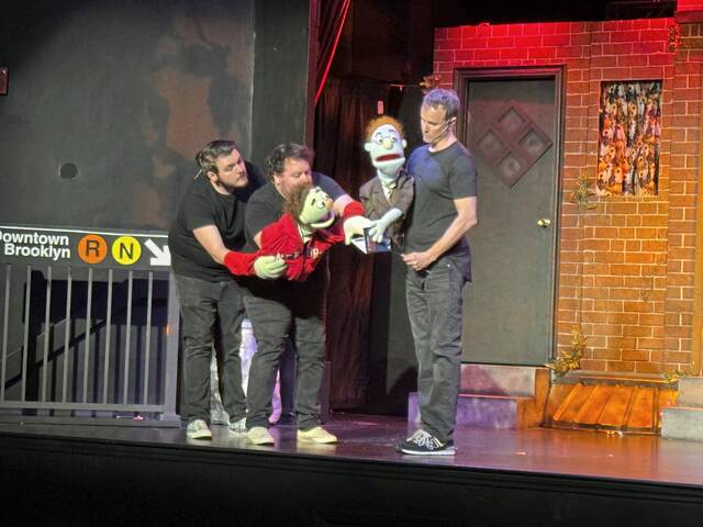 8565122_web1_gtr-AvenueQ03-060525