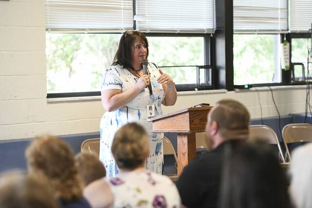 8565252_web1_pal-CatholicTeachers002-061225