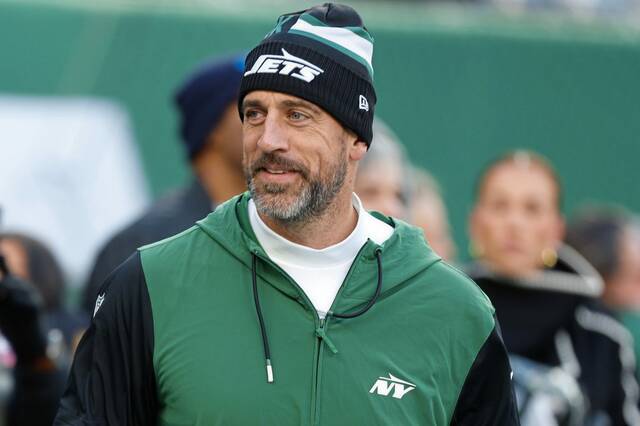 8570310_web1_gtr0SteelersRodgers2-060625