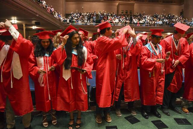 8581016_web1_HER-FCASDgraduation009-061925