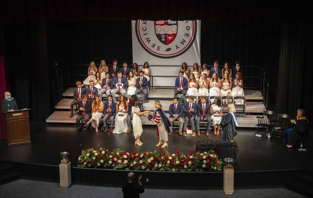 8581712_web1_SEW-SewAcademyGraduation19-061925