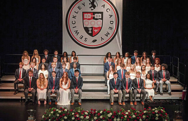 8581712_web1_SEW-SewAcademyGraduation8-061925