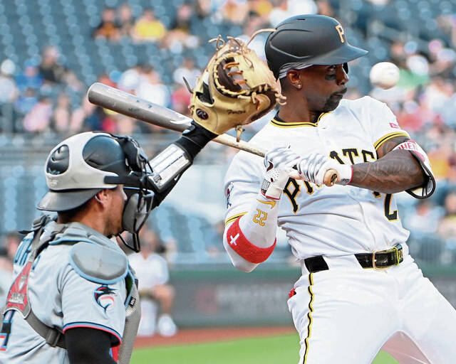 8583750_web1_ptr-BucsMarlins03-061125