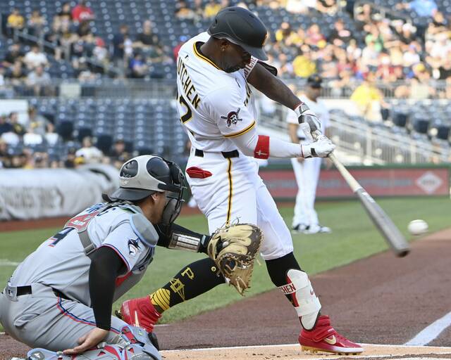 8583750_web1_ptr-BucsMarlins06-061125