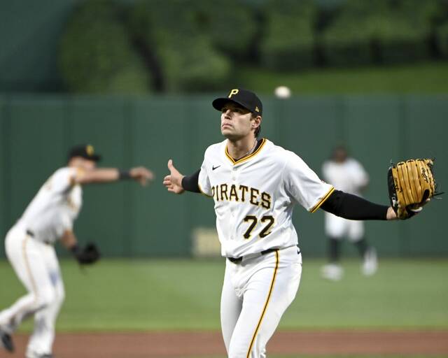 8583750_web1_ptr-BucsMarlins09-061125