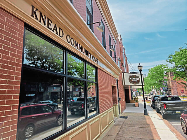 8587753_web1_web-kneadcafe-fifthavenue