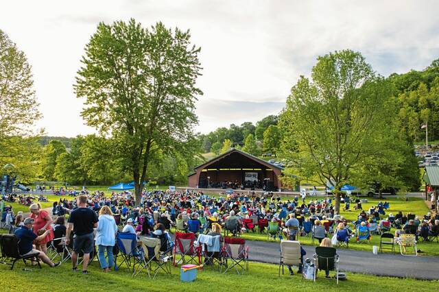 8587760_web1_gtr-HempfieldConcerts02-061225