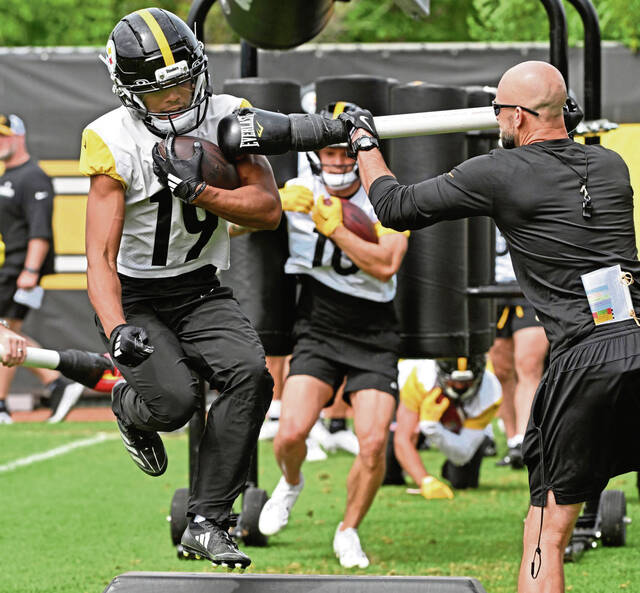8587839_web1_ptr-Steelers10-052825