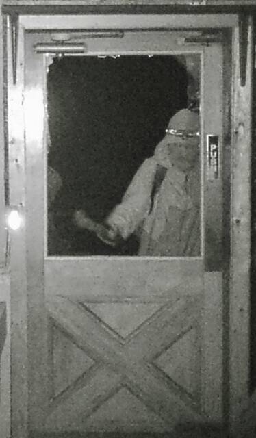 8595961_web1_gtr-stclairburglar2
