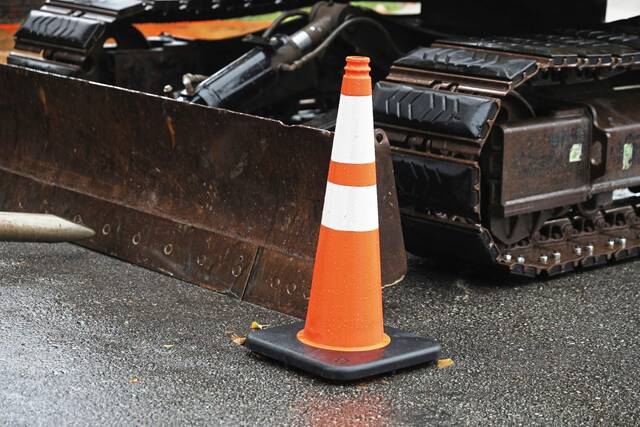 8597289_web1_WEB-Road-work-DDD