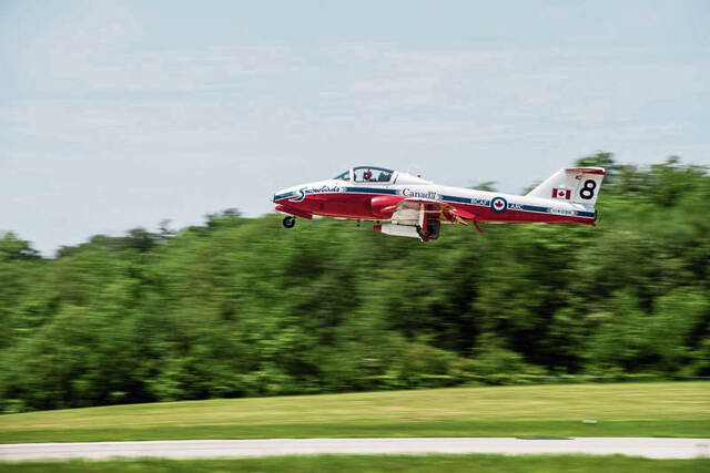 8608012_web1_gtr-AirShowImpact014-052519
