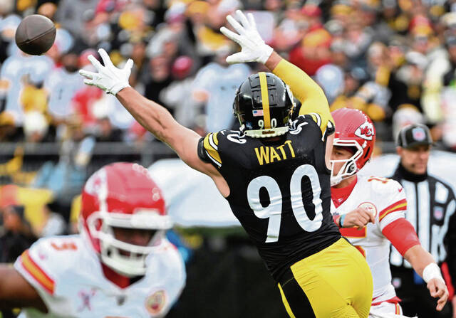 8611039_web1_ptr-SteelersChiefs22-1226