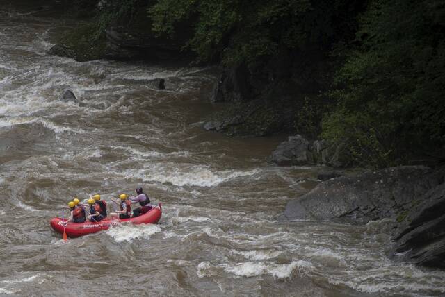 8612236_web1_gtr-RiverSafety2