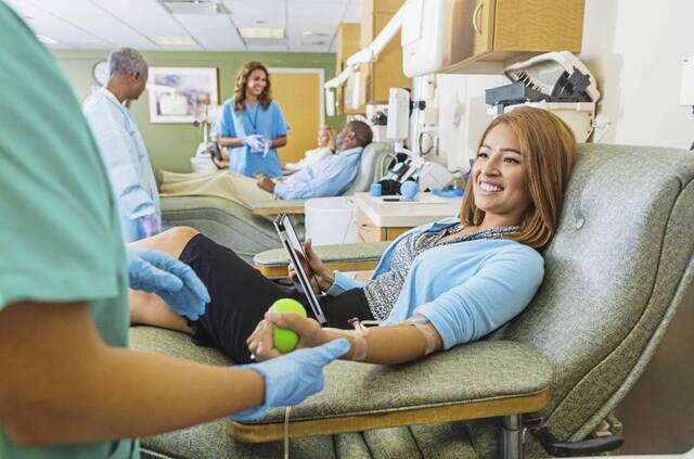 8613195_web1_Blood-donation