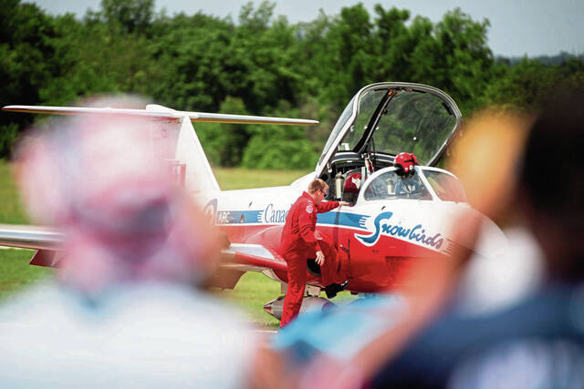 8619880_web1_GTR-AirshowDAY1-16-062225