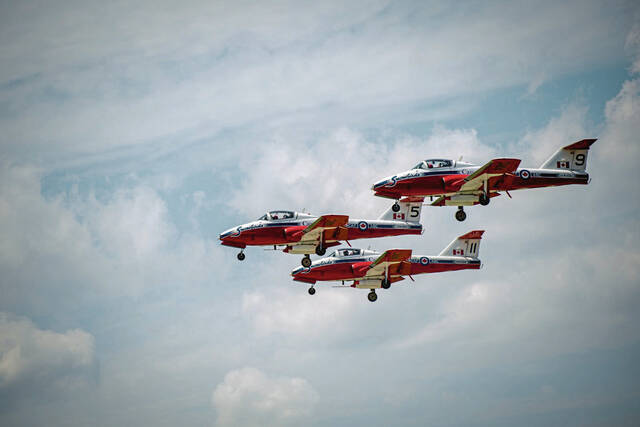 8621749_web1_GTR-AirshowDAY2-17--062325