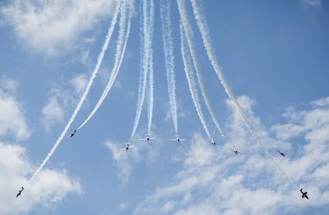 8621749_web1_GTR-AirshowDAY2-33--062325