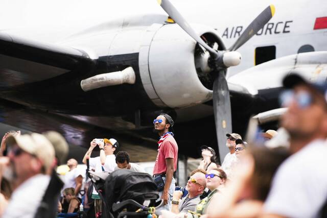 8623254_web1_GTR-AirshowDAY1-12-062225