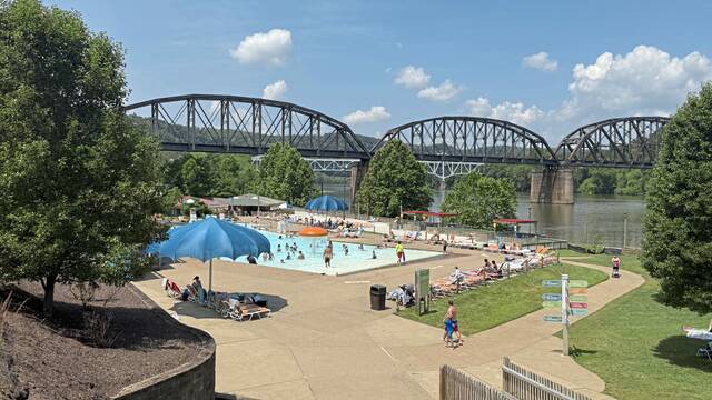 8629964_web1_ptr-Sandcastle-062625-6