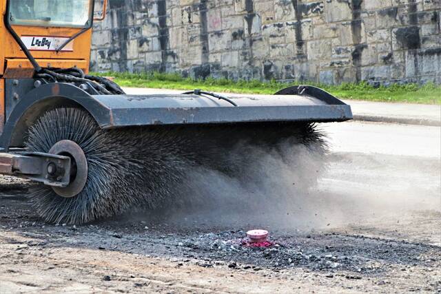 8632906_web1_WEB-paving-1