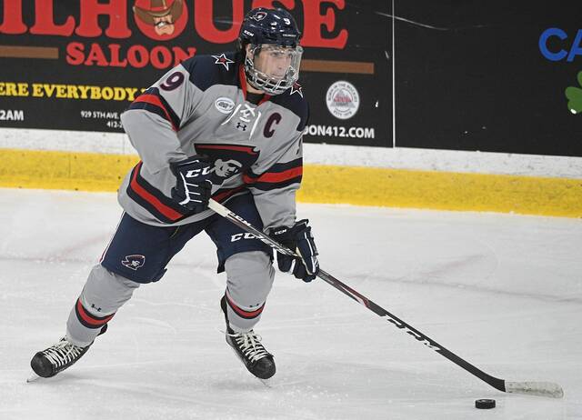 8636845_web1_ptr-RMUhockey-010920