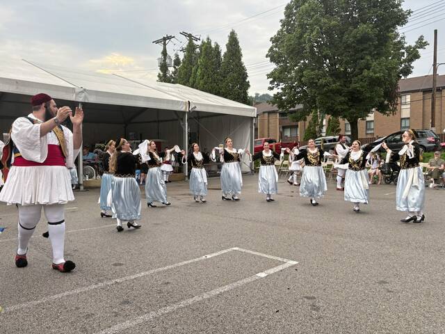 8639039_web1_VND-OakGreekFest12-062825