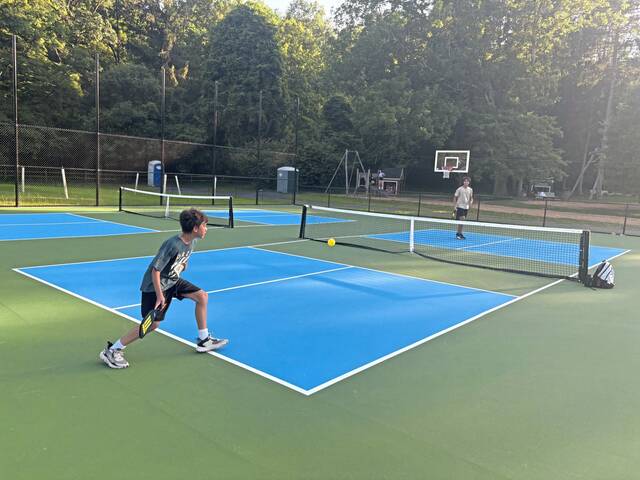 8624341_web1_HER-PickleballRules4-070325