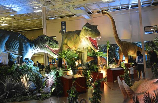 8629665_web1_Te-DinosaurInvasion29-010920