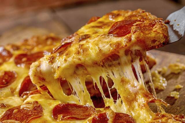 8631189_web1_web-pizza5