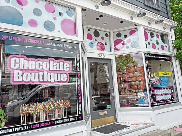 8632790_web1_sew-ChocolateBoutique-6