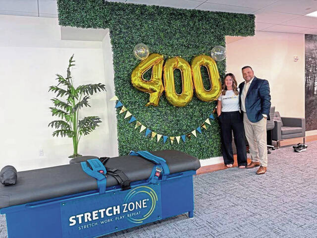 8645602_web1_sew-SewickleyStretch-4