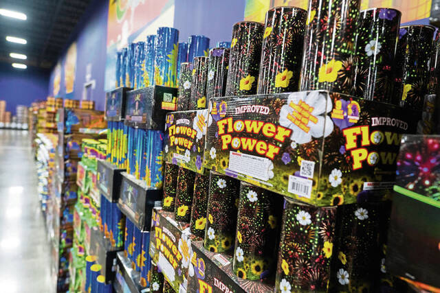 8646617_web1_GTR-FireworksSales2-070225