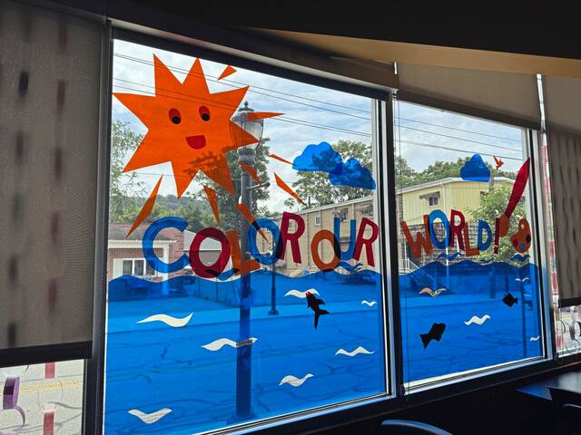 8646772_web1_her-SummerReading1-071025