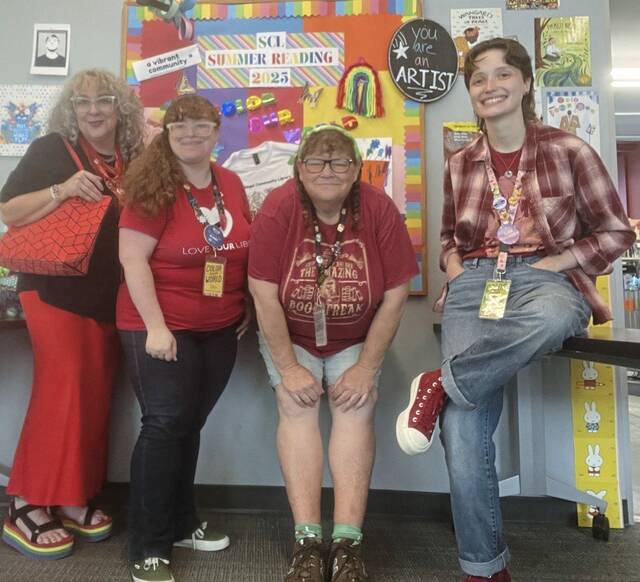 8646772_web1_her-SummerReading2-071025