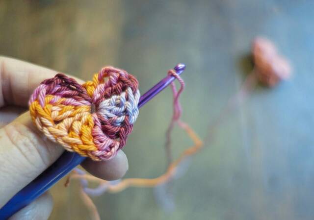 8647562_web1_Crochet-heart