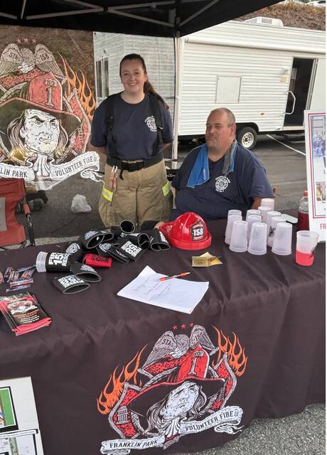8648740_web1_naj-FPfestivalfiretent-071025