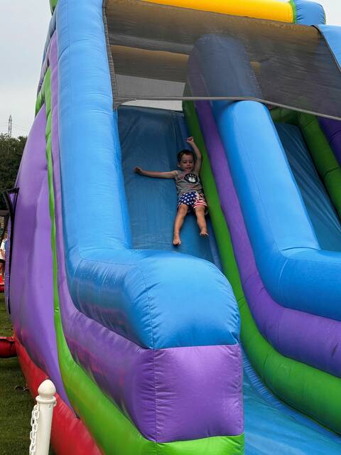 8648740_web1_naj-FPfestivalslide-071025